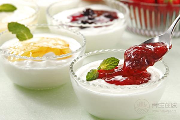 揭秘酸奶的八種錯(cuò)誤喝法