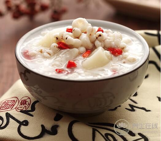 夏天多雨，濕氣加重怎么辦？試試兩款藥膳