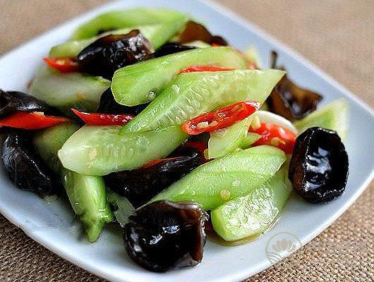 夏季這么吃黃瓜,營養(yǎng)翻倍 夏季這么吃黃瓜,營養(yǎng)翻倍