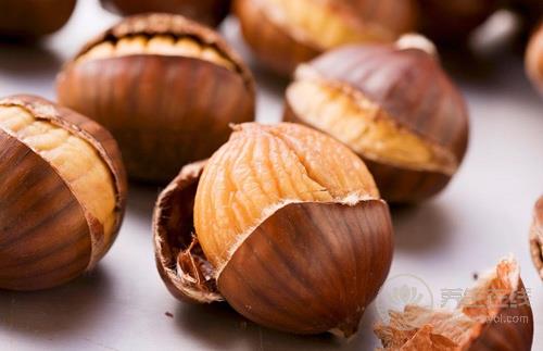 冬天愛吃板栗懶得剝皮? 教你幾個方法快速給栗子剝皮 冬天愛吃板栗懶得剝皮? 教你幾個方法快速給栗子剝皮