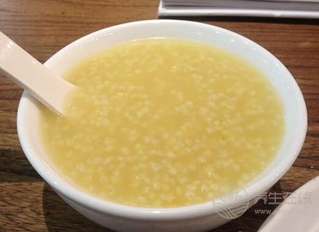 秋冬季養生多吃小米 小米粥怎么煮營養更豐富 秋冬季養生多吃小米 小米粥怎么煮營養更豐富
