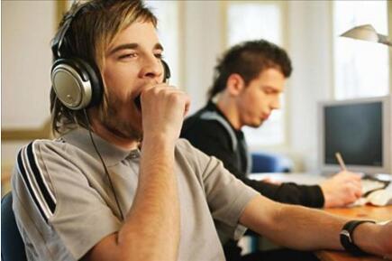 注意！春季頻頻打哈欠警惕腦卒中