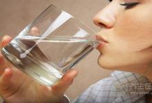 夏季喝水避開六禁忌 忌過量充汽飲料