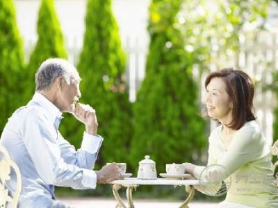 夏季老年人得如何保健?