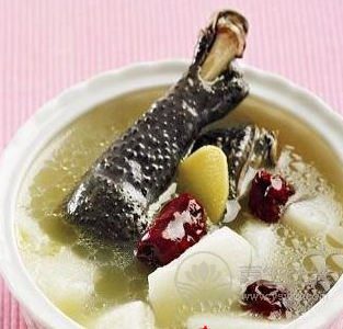 小寒節(jié)氣吃什么<a href=http://www.jsjjzhkt.cn/jkys/ target=_blank class=infotextkey>養(yǎng)生</a> 四款養(yǎng)生湯幫你補(bǔ)足氣血-易網(wǎng)<a href=http://www.jsjjzhkt.cn/ target=_blank class=infotextkey>健康養(yǎng)生</a>網(wǎng) 小寒節(jié)氣吃什么養(yǎng)生 四款養(yǎng)生湯幫你補(bǔ)足氣血