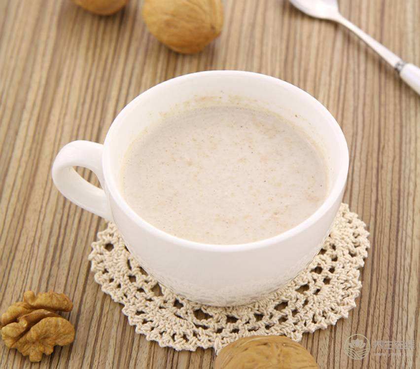 夏季豐胸吃什么最有效 3款核桃飲品少不了-易網健康<a href=http://www.jsjjzhkt.cn/jkys/ target=_blank class=infotextkey>養生</a>網 夏季豐胸吃什么最有效 3款核桃飲品少不了