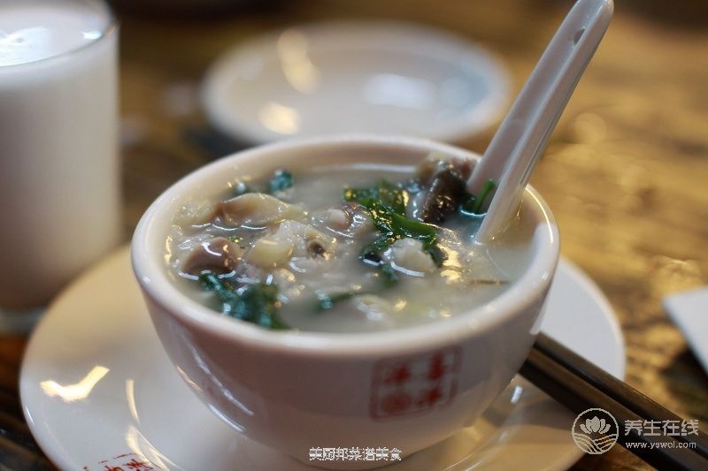 夏季清熱利濕多吃豆 推薦5道豆類食譜-易網<a href=http://www.jsjjzhkt.cn/ target=_blank class=infotextkey>健康養生</a>網 夏季清熱利濕多吃豆 推薦5道豆類食譜