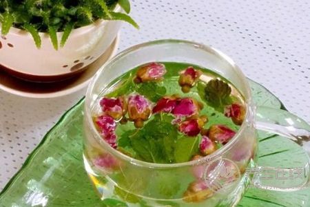 大暑女人喝什么茶養生好?大暑有哪些養生茶?-易網<a href=http://www.jsjjzhkt.cn/ target=_blank class=infotextkey>健康養生</a>網 大暑女人喝什么茶養生好?大暑有哪些養生茶?