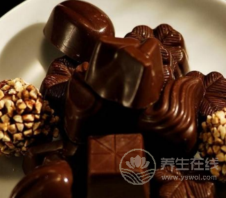 七夕情人節 這樣吃巧克力讓你很享瘦-易網健康養生網 七夕情人節 這樣吃巧克力讓你很享瘦