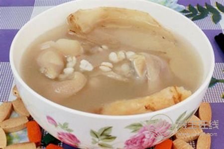 立秋后喝什么湯好?立秋養生湯有哪些?-易網<a href=http://www.jsjjzhkt.cn/ target=_blank class=infotextkey>健康養生</a>網 立秋后喝什么湯好?立秋養生湯有哪些?