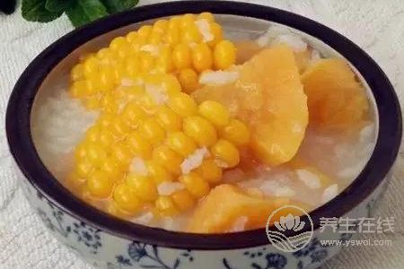 秋季皮膚干燥長痘怎么辦?皮膚干燥危害有哪些?-易網(wǎng)<a href=http://www.jsjjzhkt.cn/ target=_blank class=infotextkey>健康養(yǎng)生</a>網(wǎng) 秋季皮膚干燥長痘怎么辦?皮膚干燥危害有哪些?