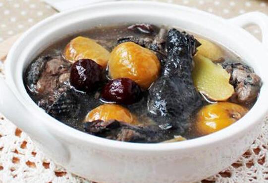 秋冬換季之時食用栗子進補尤為適宜-易網健康養(yǎng)生網 秋冬換季之時食用栗子進補尤為適宜