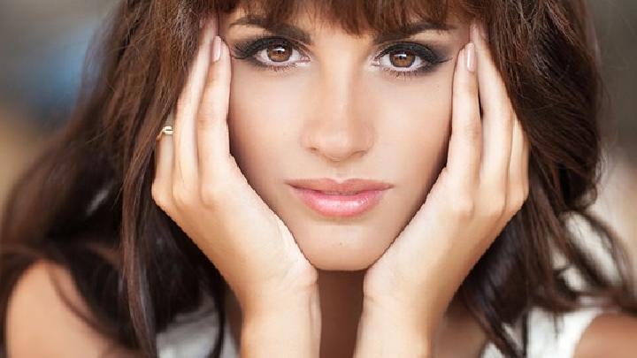 陽春三月賞花防花粉過敏怎么用藥 花粉過敏用藥需要遵循兩大原則-易網健康養生網 陽春三月賞花防花粉過敏怎么用藥 花粉過敏用藥需要遵循兩大原則