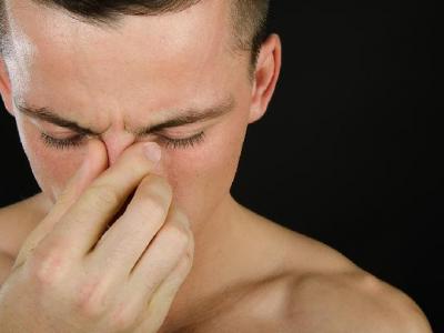 春季如何預(yù)防過敏性鼻炎 春季防過敏性鼻炎避開過敏原很關(guān)鍵