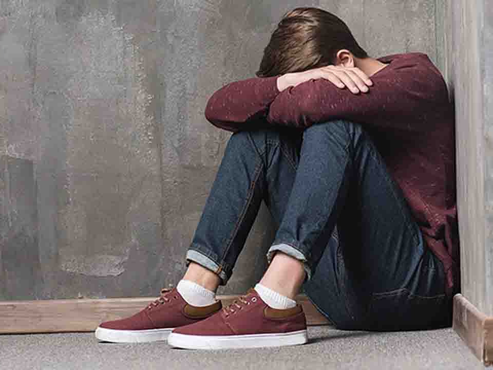 秋季應(yīng)防憂郁癥-易網(wǎng)健康<a href=http://www.jsjjzhkt.cn/jkys/ target=_blank class=infotextkey>養(yǎng)生</a>網(wǎng) 秋季應(yīng)防憂郁癥