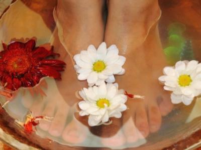 夏天什么時候泡腳最好 夏天泡腳泡多久最好