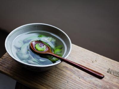 夏季適合喝什么養生湯，這些養生湯能降火排毒