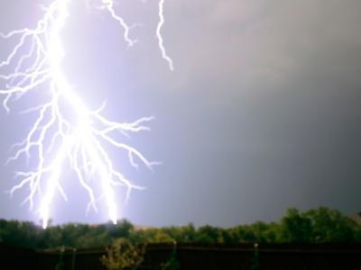 夏季雷雨天適合吃些什么，怎么預防雷雨天對身體的影響