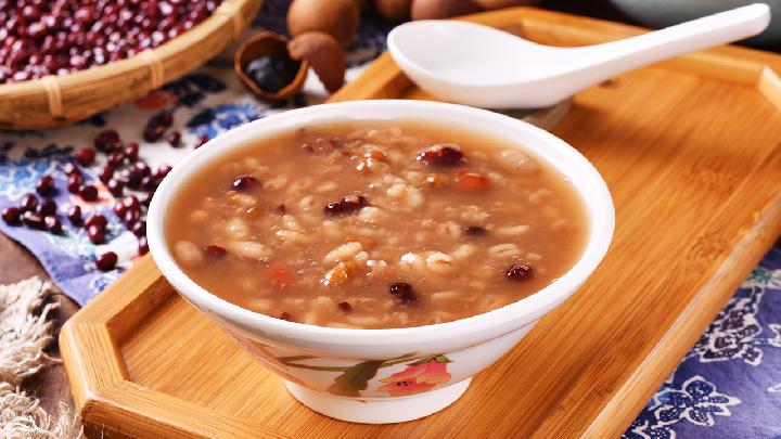 冬季喝什么粥養(yǎng)生功效最好 推薦6款適合冬季喝的養(yǎng)生粥-易網(wǎng)健康養(yǎng)生網(wǎng) 冬季喝什么粥養(yǎng)生功效最好 推薦6款適合冬季喝的養(yǎng)生粥