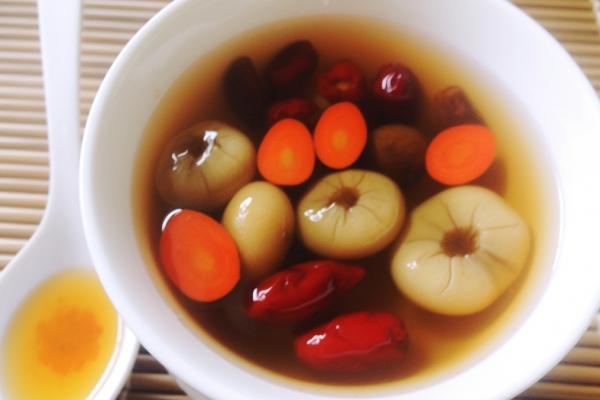 冬季吃什么補氣血-易網(wǎng)<a href=http://www.jsjjzhkt.cn/ target=_blank class=infotextkey>健康養(yǎng)生</a>網(wǎng) 冬季吃什么補氣血