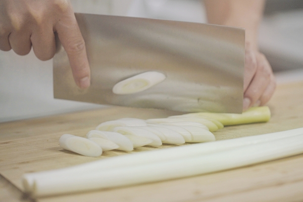 冬至還是立冬吃餃子-易網健康<a href=http://www.jsjjzhkt.cn/jkys/ target=_blank class=infotextkey>養生</a>網 冬至還是立冬吃餃子