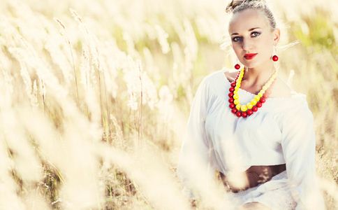 冬季<a href=http://www.jsjjzhkt.cn/tags-眼睛干澀.html target=_blank class=infotextkey>眼睛干澀</a>如何潤眼? 眼睛干澀 冬季眼睛干澀 眼藥水 熱毛巾敷眼