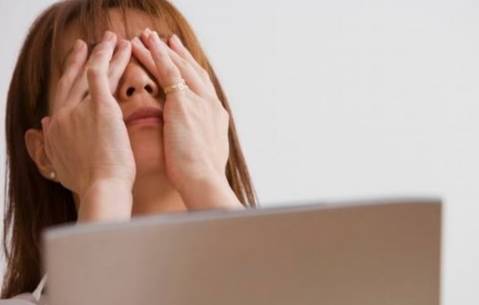 眼睛紅腫發(fā)癢是怎么回事？