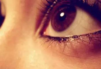 怎么佩戴隱形眼鏡更安全? 怎么佩戴隱形眼鏡更安全?