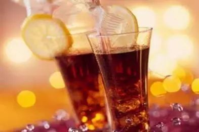 為什么近視孩子要少喝碳酸飲料? 為什么近視孩子要少喝碳酸飲料?