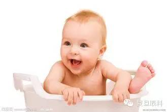 寶寶也得白內障？新生兒應及時做眼病篩查