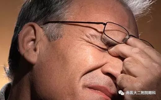 戴眼鏡的幾個誤區(qū),你知道多少? 戴眼鏡的幾個誤區(qū),你知道多少?