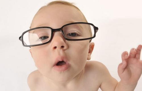 兒童弱視比近視更復(fù)雜 兒童弱視比近視更復(fù)雜