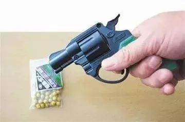 家長一定要讓孩子遠離危險劣質玩具 家長一定要讓孩子遠離危險劣質玩具