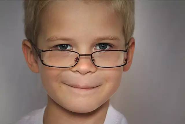 不想讓孩子戴眼鏡,怎么辦? 不想讓孩子戴眼鏡,怎么辦?