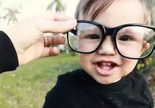 當(dāng)心，眼鏡店驗光配鏡有誤區(qū)！