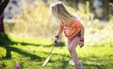 每天戶外運動2小時，預(yù)防近視發(fā)生