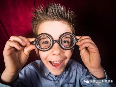 戴眼鏡的幾個誤區(qū)，你知道多少？