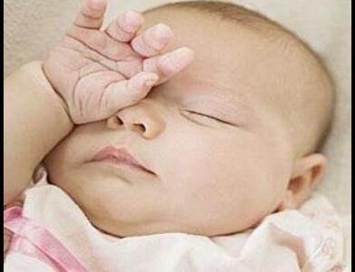 寶寶眼屎多是怎么回事？