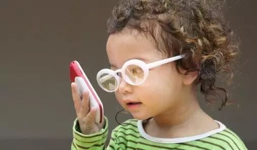 近視前的八個(gè)征兆,你必須知道的事兒 近視前的八個(gè)征兆,你必須知道的事兒