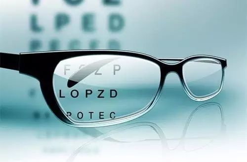 近視越早戴眼鏡度數增得越快? 近視越早戴眼鏡度數增得越快?