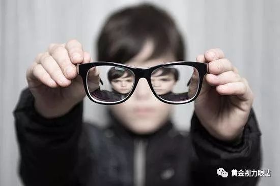 還拿高度近視不當回事?熬夜坐過山車-護眼就用<a href=http://www.jsjjzhkt.cn/tags-黃金視力.html target=_blank class=infotextkey>黃金視力</a>眼貼-易網健康<a href=http://www.jsjjzhkt.cn/jkys/ target=_blank class=infotextkey>養生</a>網 還拿高度近視不當回事?熬夜坐過山車-護眼就用<a href=http://www.jsjjzhkt.cn/tags-黃金視力眼貼.html target=_blank class=infotextkey>黃金視力眼貼</a>