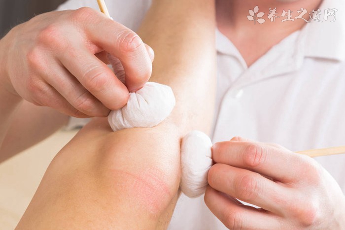 矯正高低肩的最佳辦法-易網健康<a href=http://www.jsjjzhkt.cn/jkys/ target=_blank class=infotextkey>養生</a>網 矯正高低肩的最佳辦法