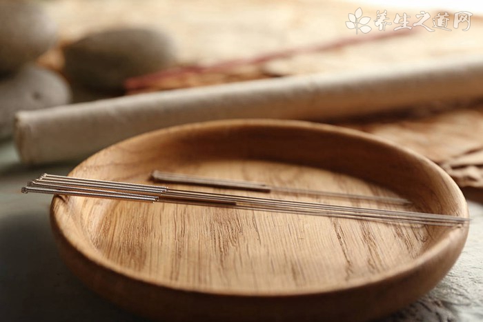 手腳裂口擦蜂蜜好嗎-易網(wǎng)<a href=http://www.jsjjzhkt.cn/ target=_blank class=infotextkey>健康養(yǎng)生</a>網(wǎng) 手腳裂口擦蜂蜜好嗎