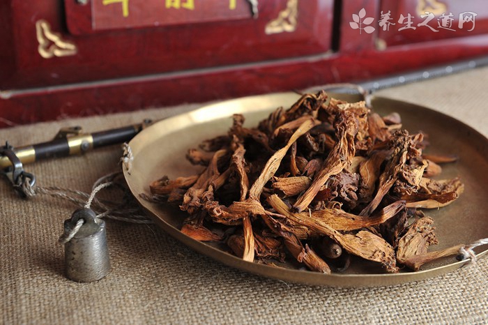 中藥白茅根功效-易網(wǎng)<a href=http://www.jsjjzhkt.cn/ target=_blank class=infotextkey>健康養(yǎng)生</a>網(wǎng) 中藥白茅根功效