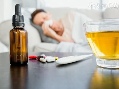 感冒按耳朵什么穴位