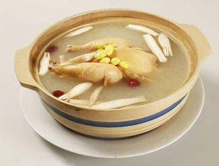 人參當歸雞湯做法-易網健康<a href=http://www.jsjjzhkt.cn/jkys/ target=_blank class=infotextkey>養生</a>網 人參當歸雞湯做法