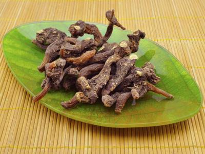 黃精和黃芪能一起泡水喝嗎