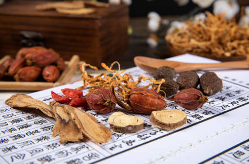 吃什么補(bǔ)氣血-易網(wǎng)健康<a href=http://www.jsjjzhkt.cn/jkys/ target=_blank class=infotextkey>養(yǎng)生</a>網(wǎng) 吃什么補(bǔ)氣血