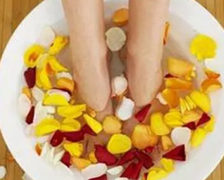 柚子皮泡腳的功效與作用好處