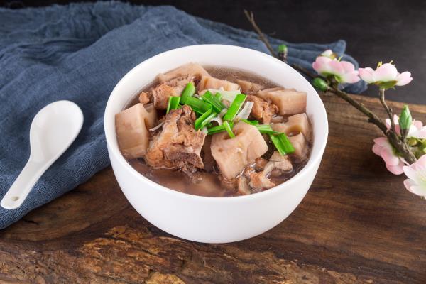 絲瓜湯的功效 排骨絲瓜湯的功效-易網(wǎng)健康<a href=http://www.jsjjzhkt.cn/jkys/ target=_blank class=infotextkey>養(yǎng)生</a>網(wǎng) 絲瓜湯的功效 排骨絲瓜湯的功效